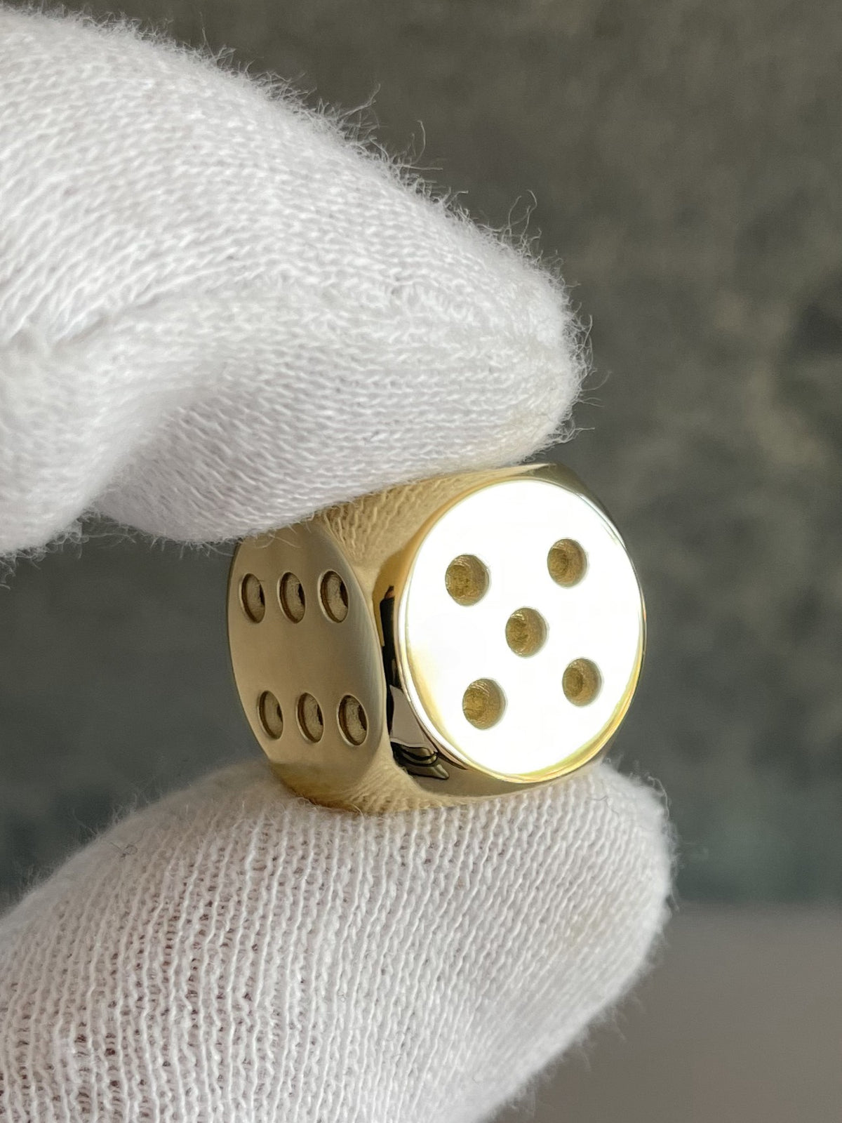 Solid 18k gold dice 16mm