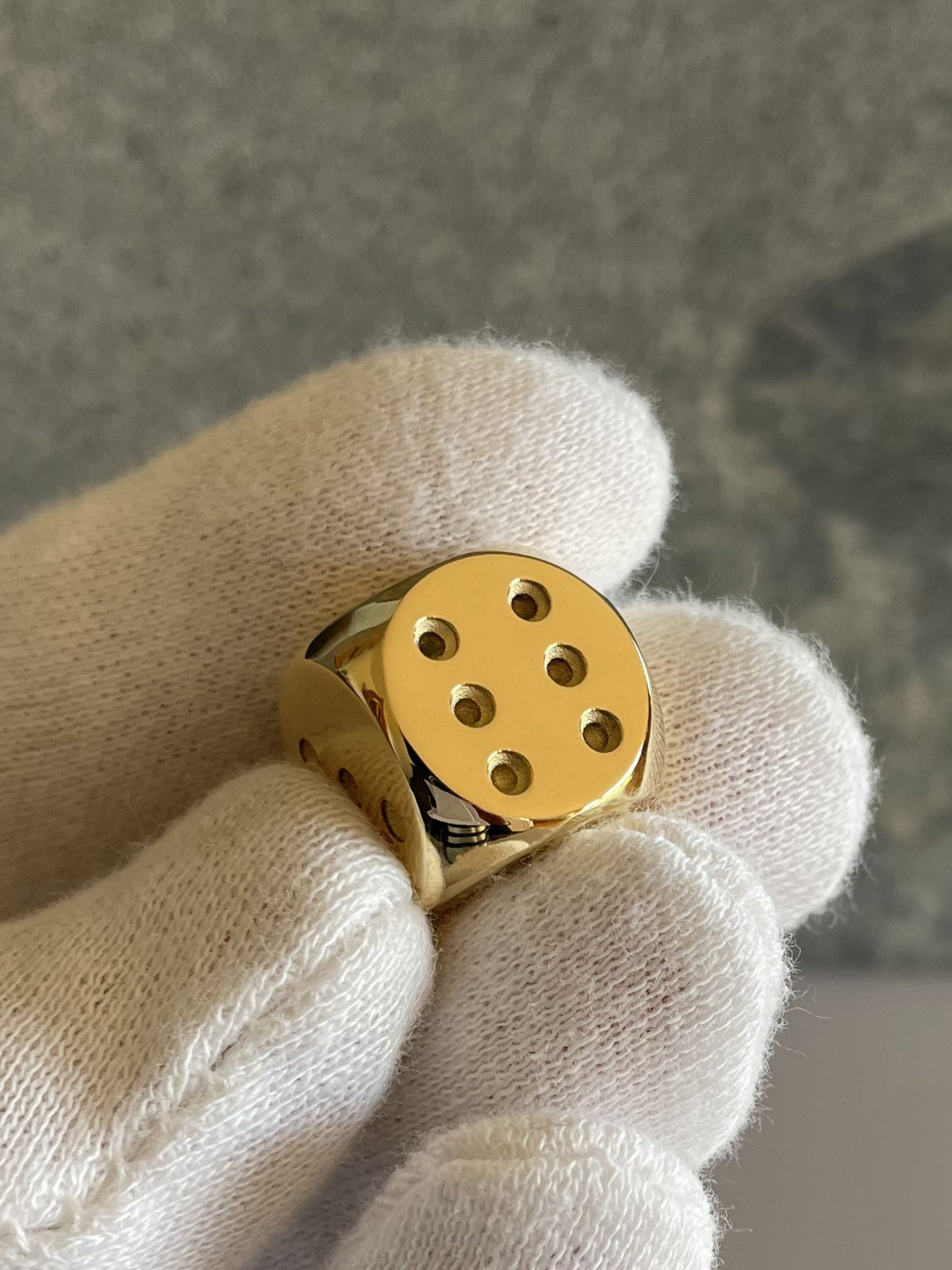 18k gold dice