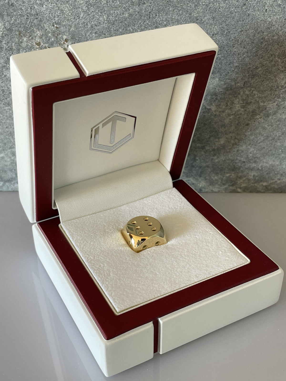 18k gold dice