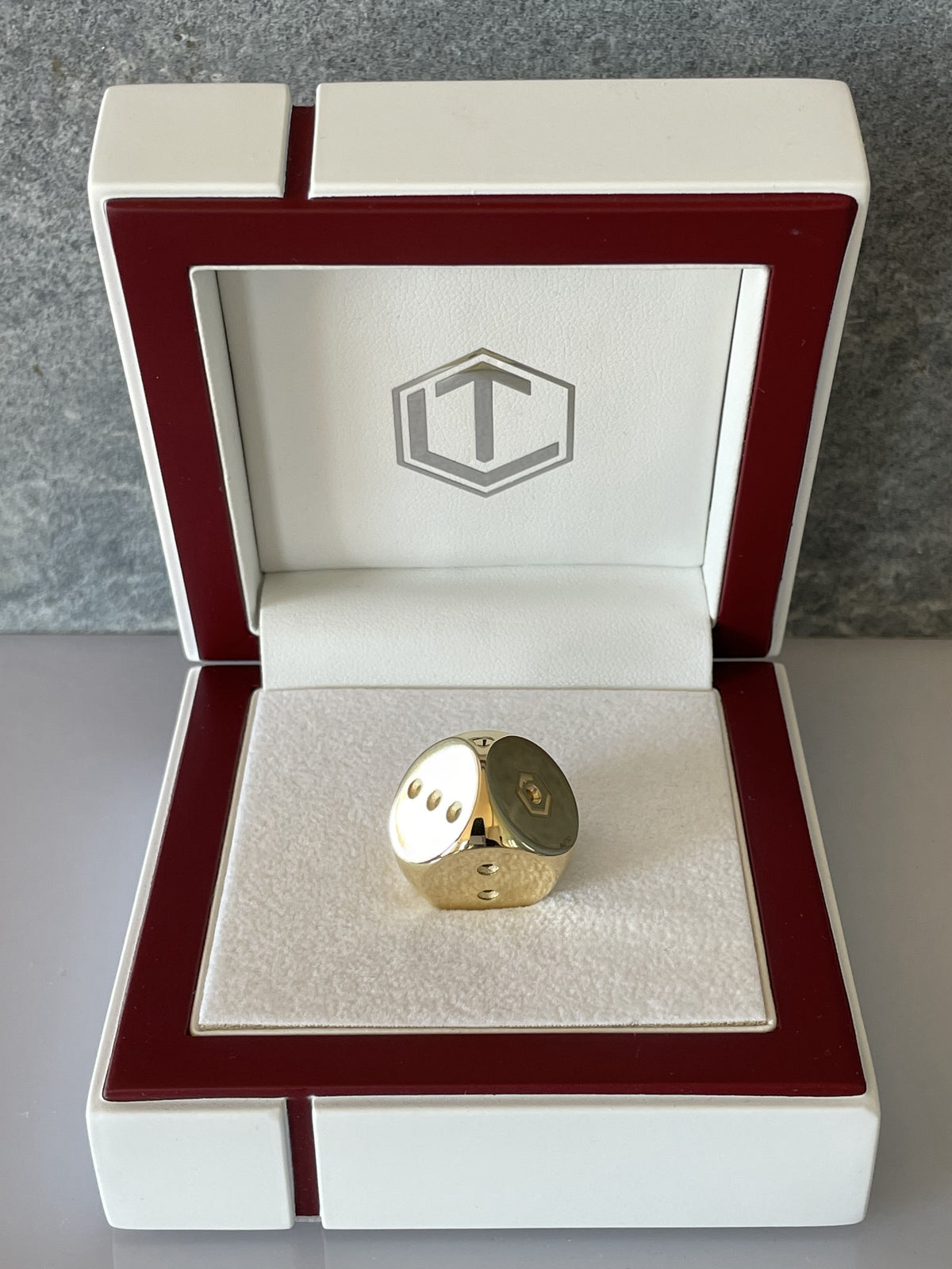 18k gold dice