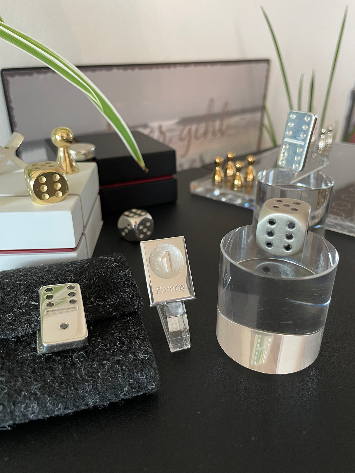 Accessoires Gold Silver on Cases - Accessoires Gold Silber auf Etuis und Brett