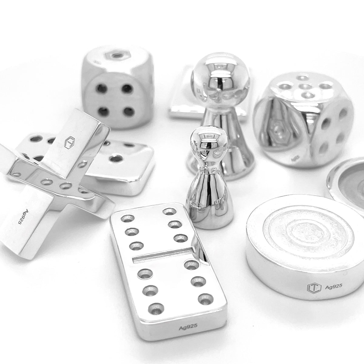 All Game Pieces in Silver together - Alle Spielsteine in Silber zusammen