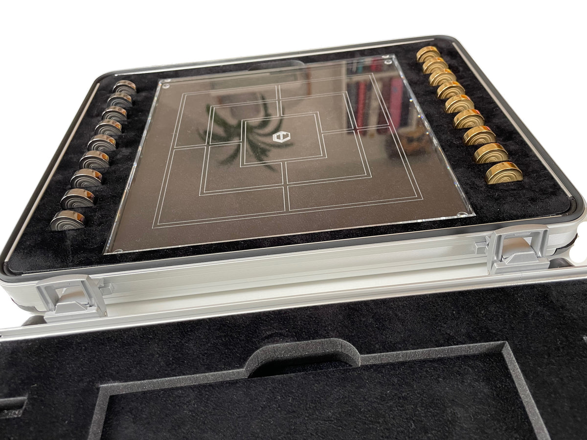 Board Game Nine Men´s Morris in Silver Pieces in Black and Gold in Case in Holder - Mühlespiel aus Silber mit Gold und schwarzen Spielstein in der Halterung
