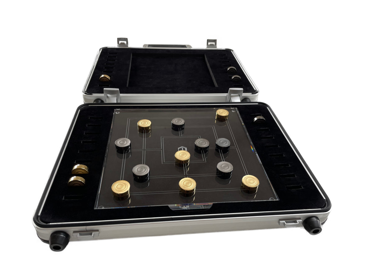 Board Game Nine Men´s Morris in Silver Pieces in Black and gold - Brettspiel Mühle aus Silber Spielsteine in Schwarz und Gold