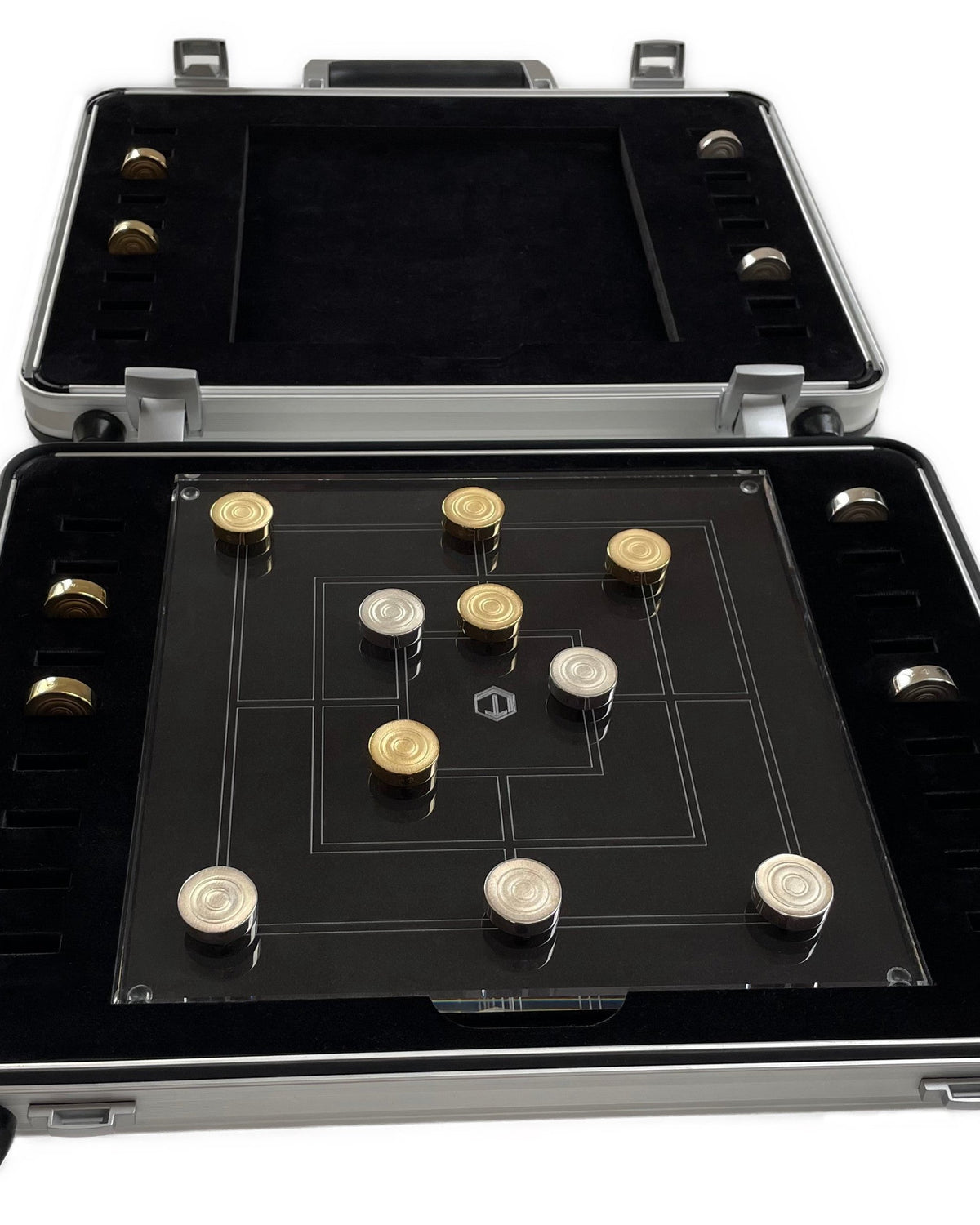 Board Game Nine Mens Morris Silver 18-Karat Gold-Plated - Mühlespiel aus Silber und Gold Spielsituation