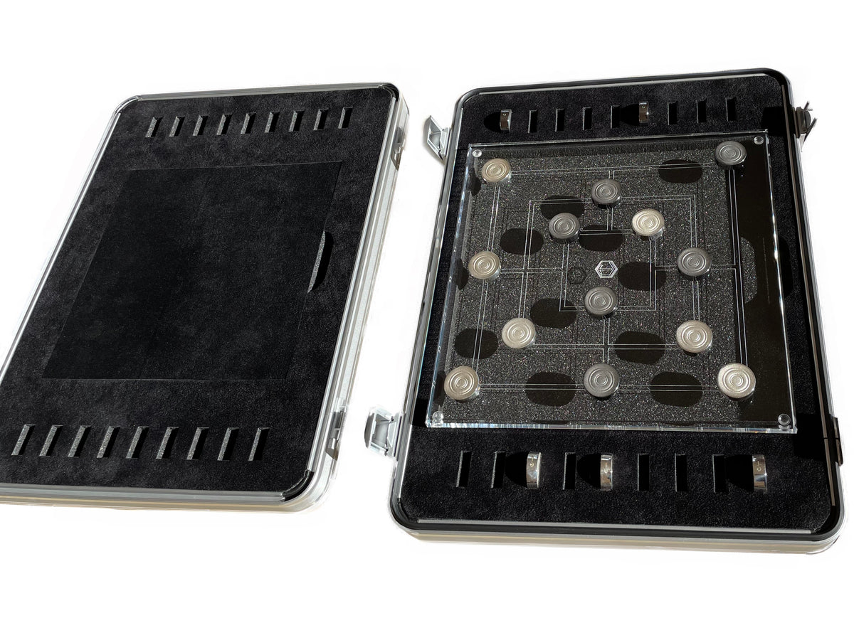 Board Game Nine Mens Morris Silver Black Rhodium-Plated - Mühlespiel aus Silber Spielsituation