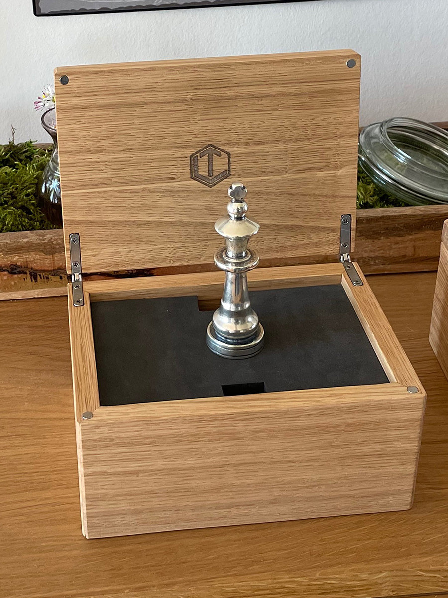 Chess King Sterling Silver in Oakwood Case - Schachfigur König aus Sterlingsilber im Eichenholzetui