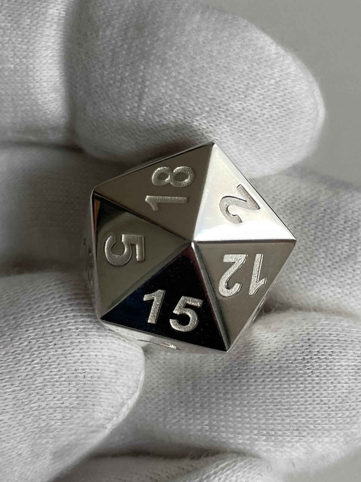 D20 Silver Dice polished in hand - D20 Silberwürfel poliert in der Hand