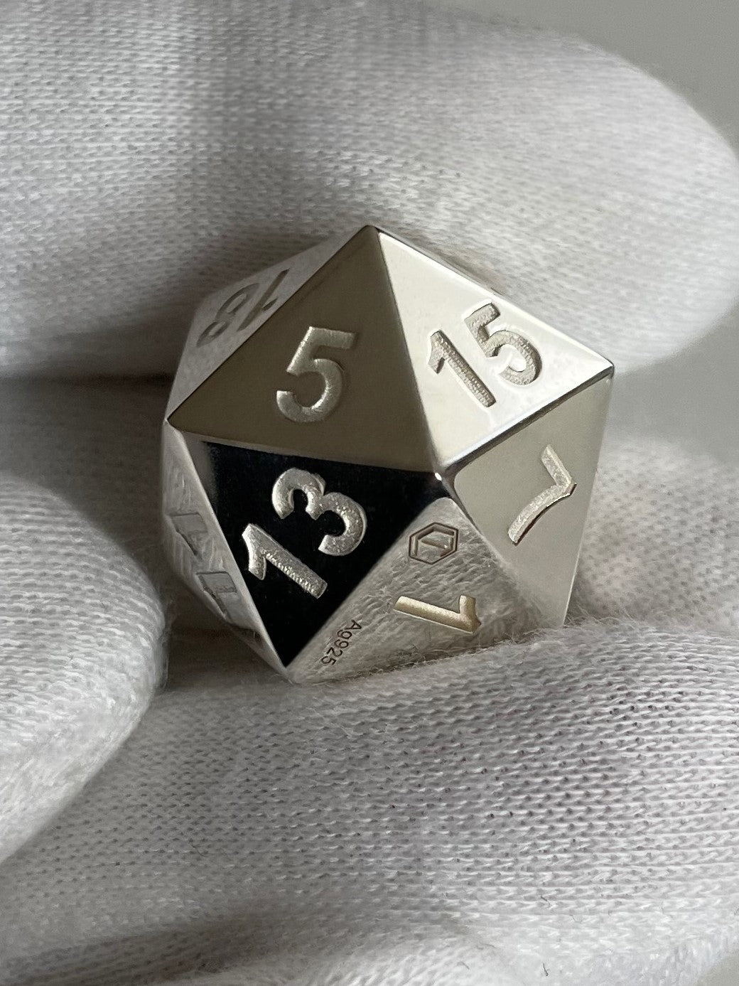 D20 Silver Dice polished in hand - D20 Silberwürfel poliert in der Hand