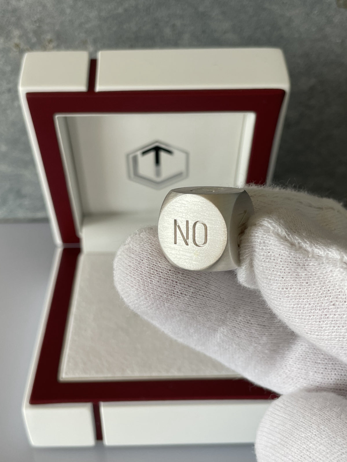 Decision Dice Silver brushed