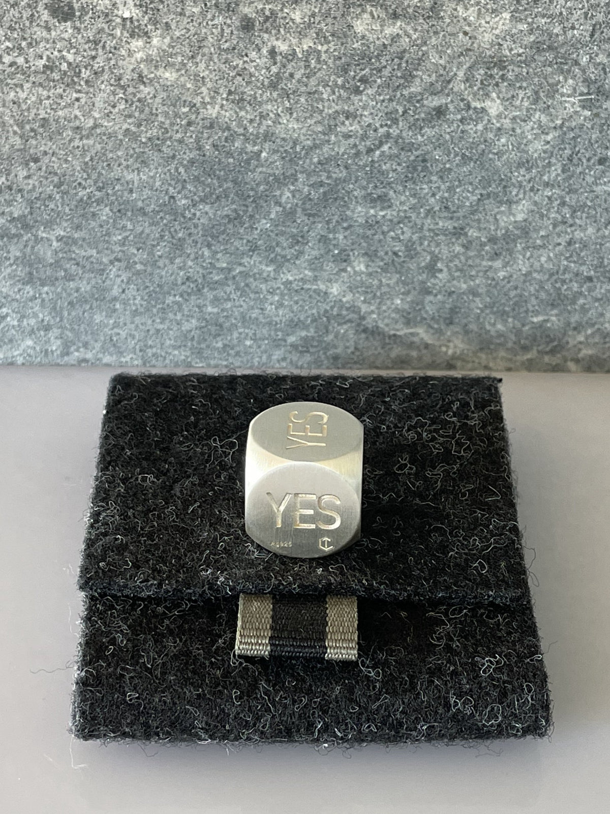 Decision Dice Silver brushed