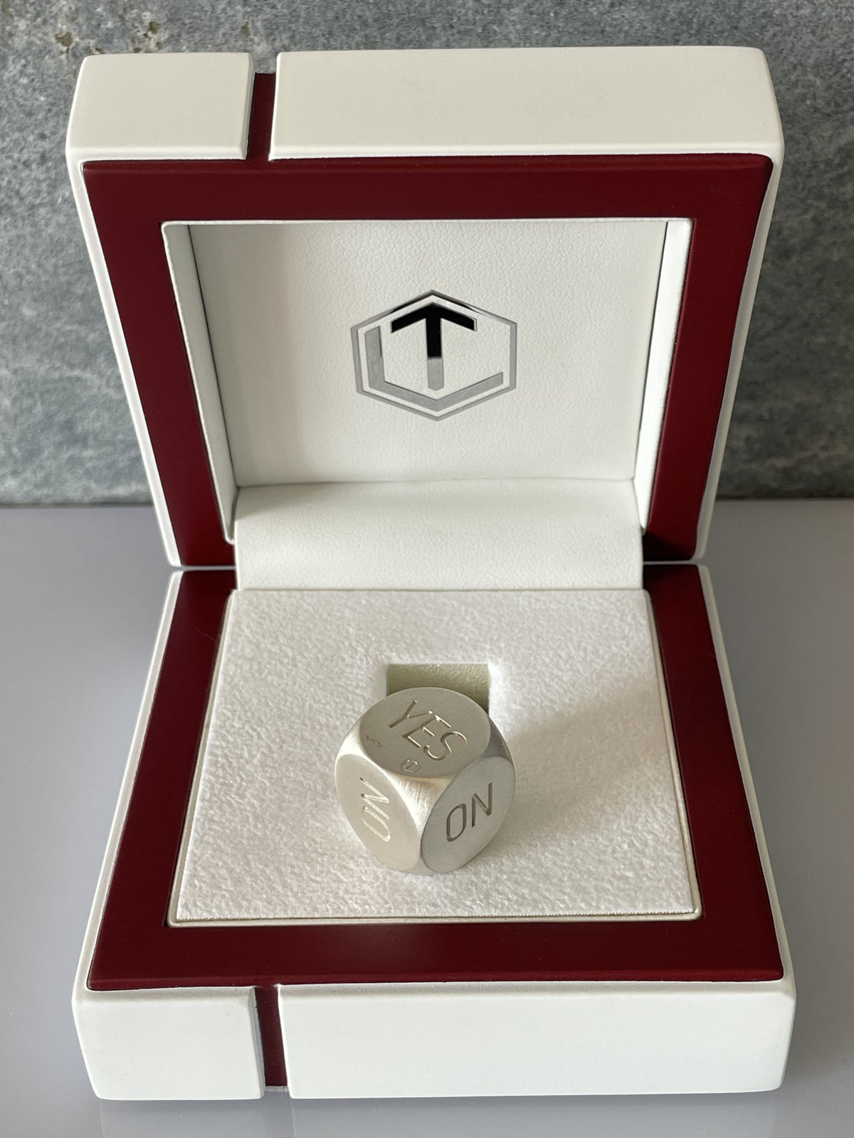 Decision Dice Silver brushed