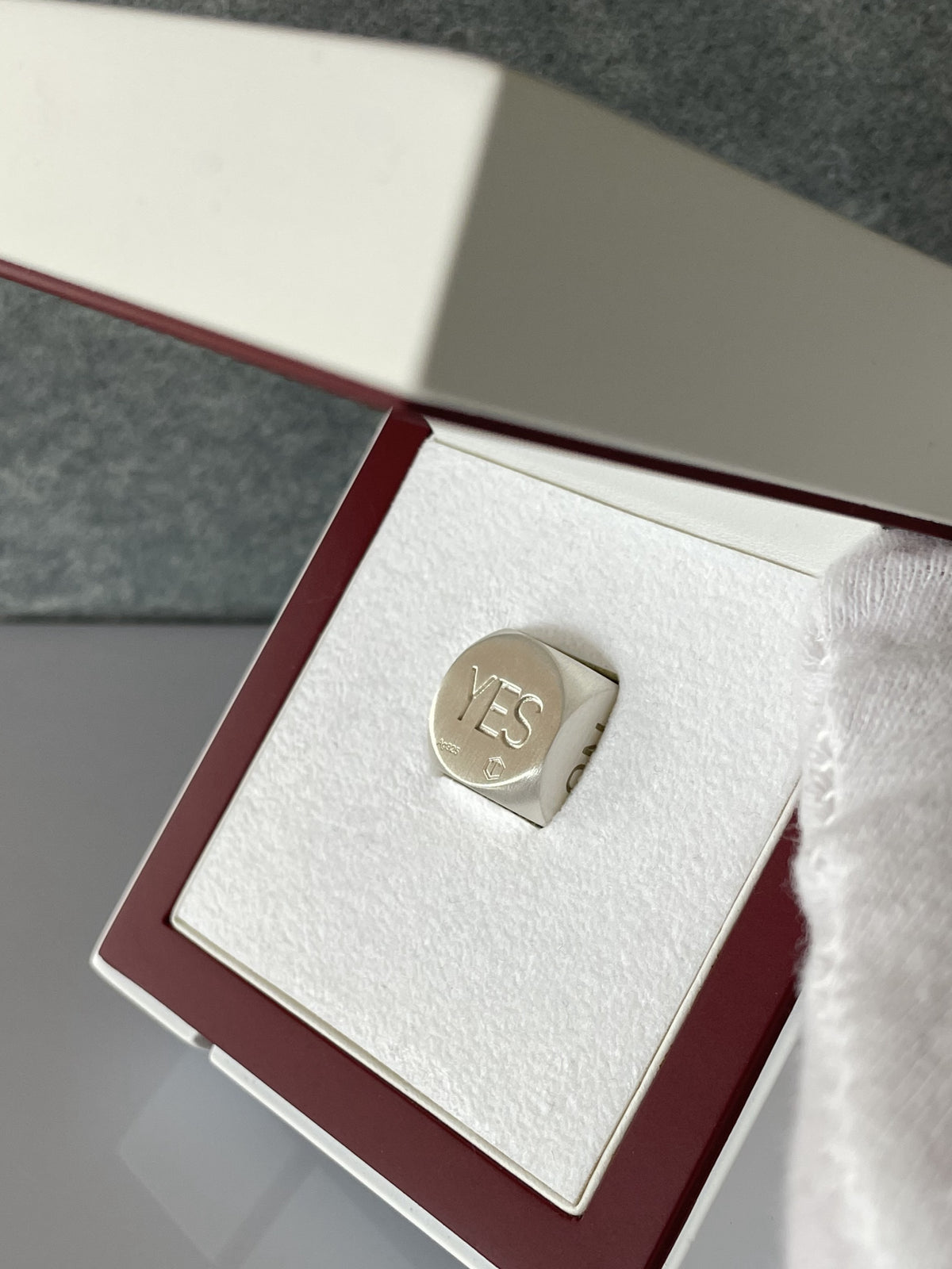 Decision Dice Silver brushed
