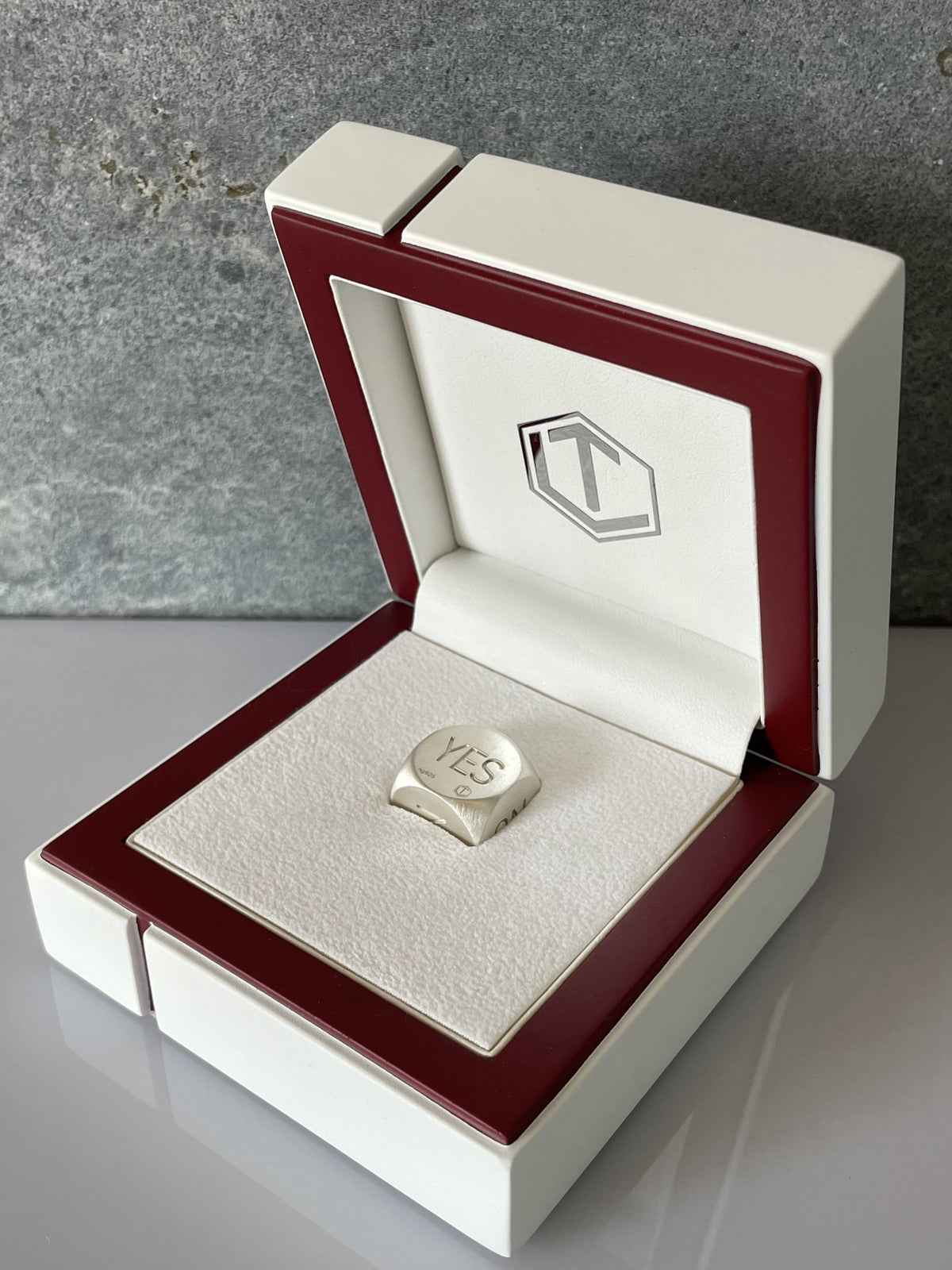 Decision Dice Silver brushed