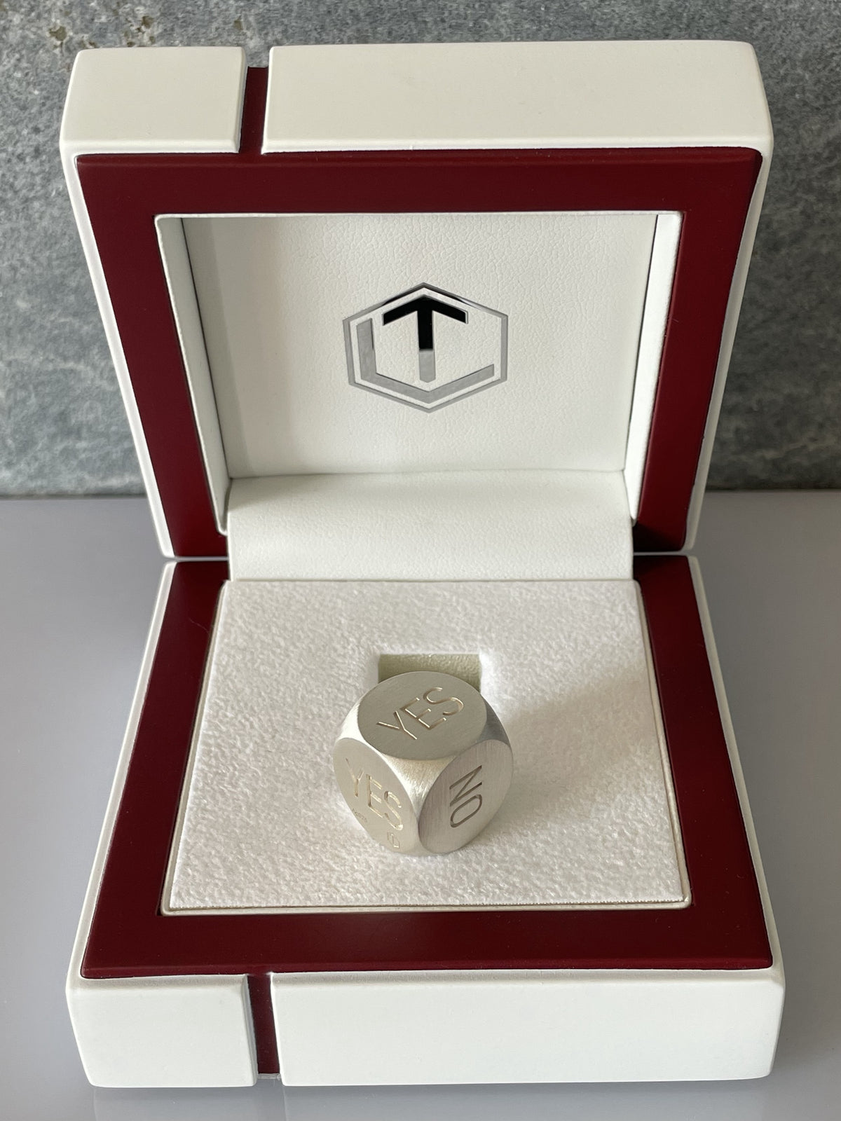 Decision Dice Silver brushed