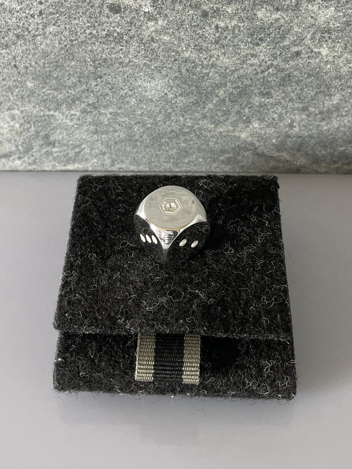 Dice Silver polished on felt case no 1