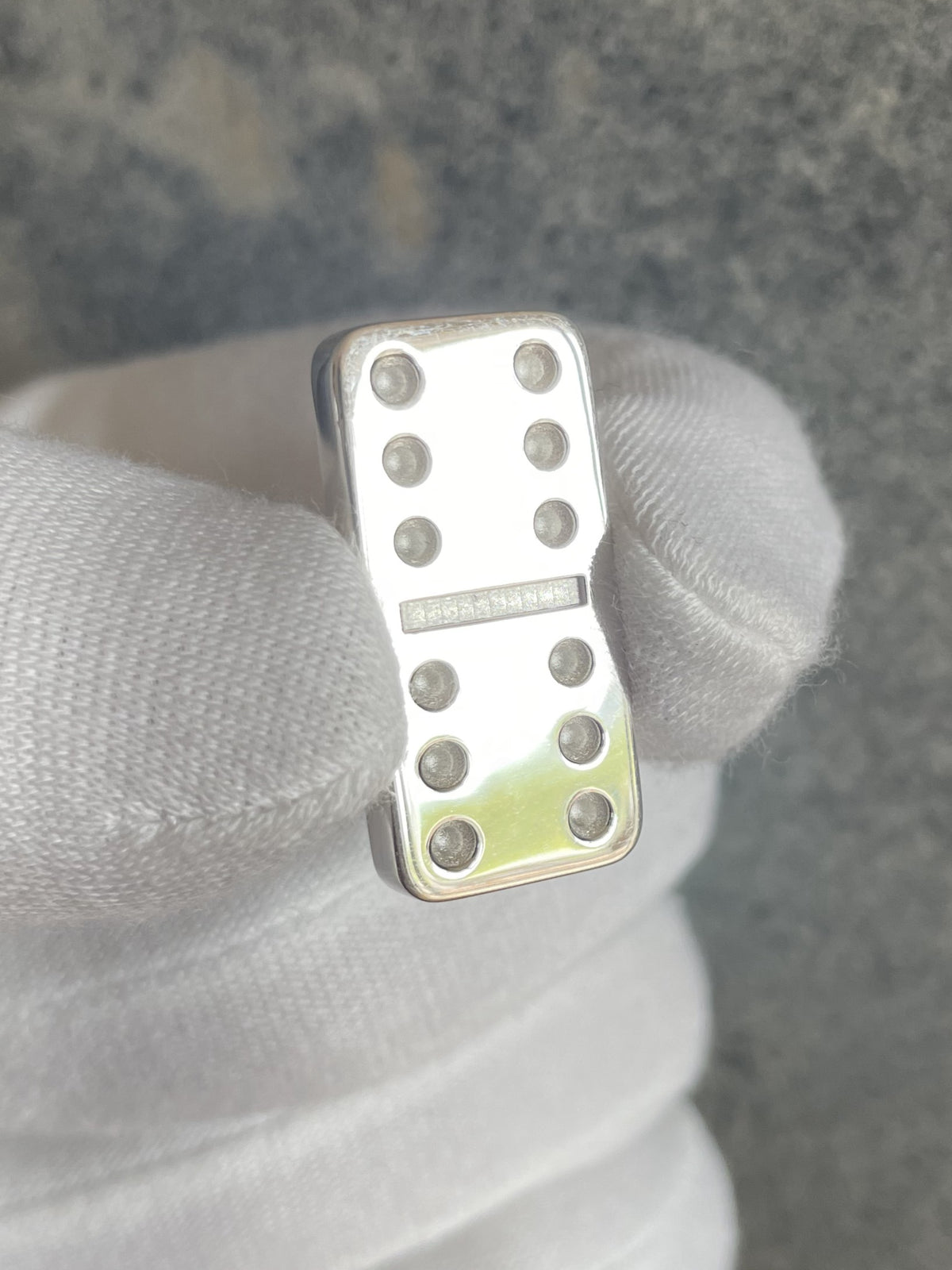 Domino Silver polished front2
