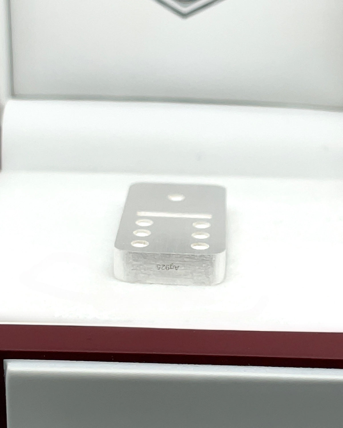 Domino Sterling Silver brushed in white case - Dominostein Silber im Etui