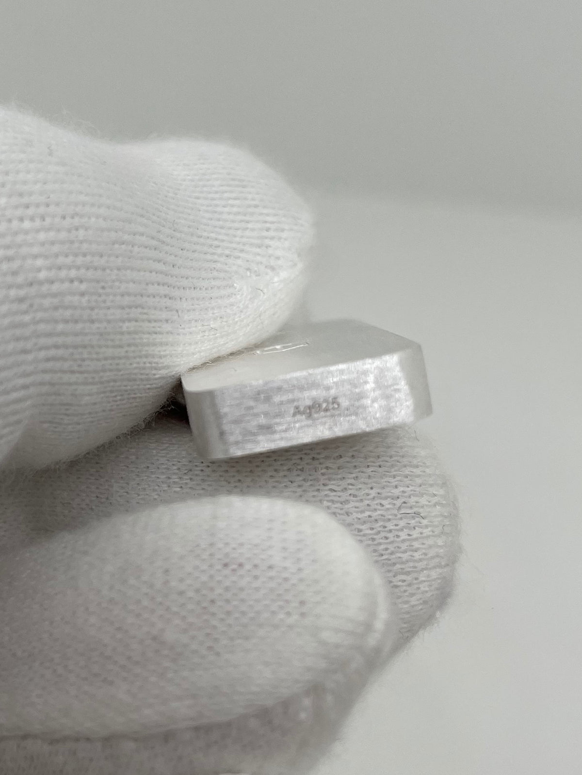 Domino Sterling Silver brushed on hand - Dominostein Silber in der Hand 