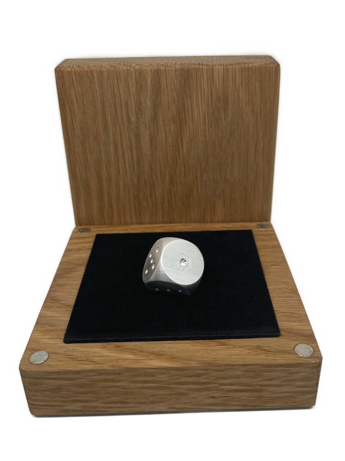 Fine Silver Dice brushed in oakwood case - 1 Unze Feinsilberwürfel im Etui