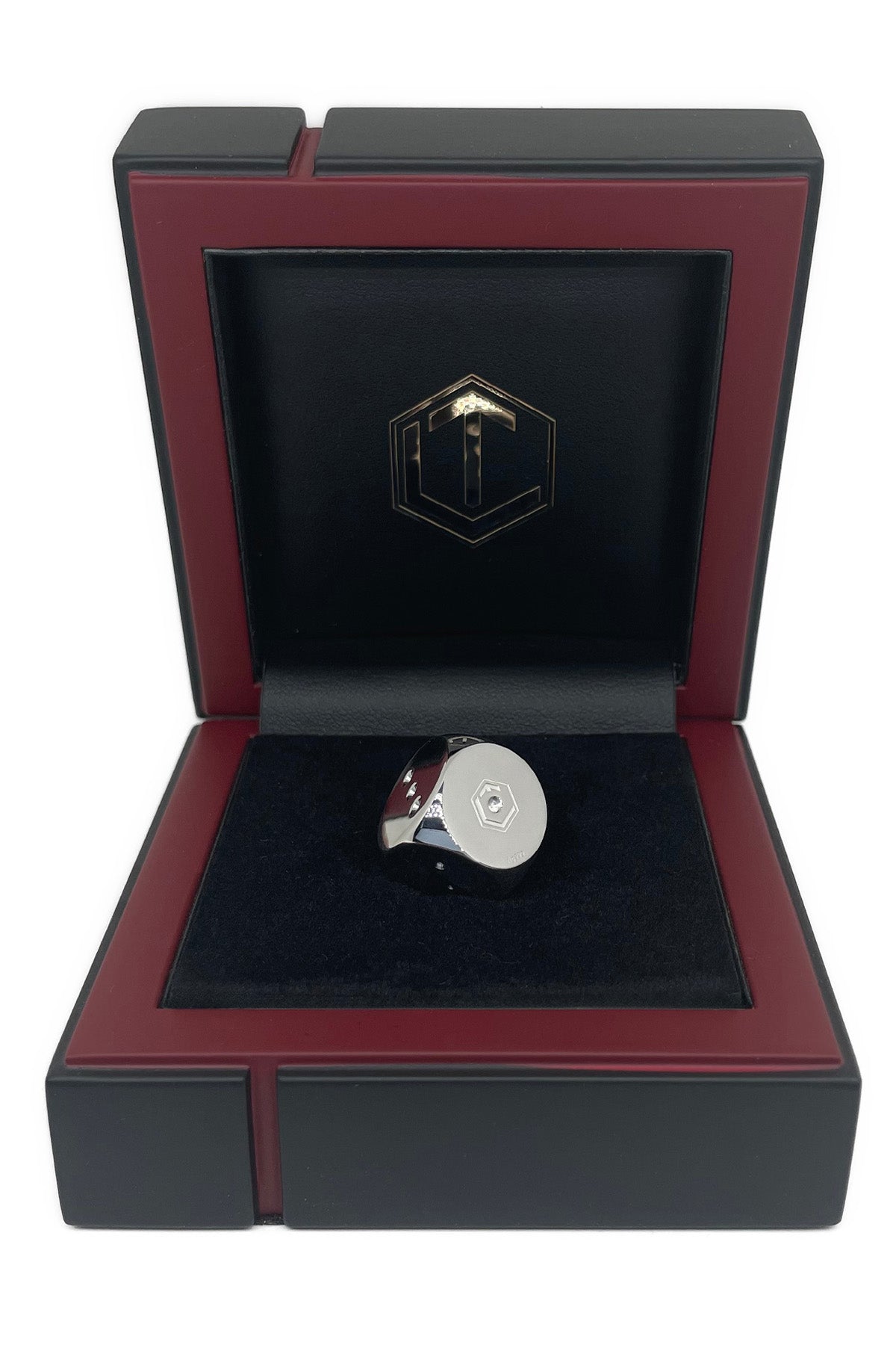 Fine Silver dice in black case front - Feinsilberwürfel im Etui 