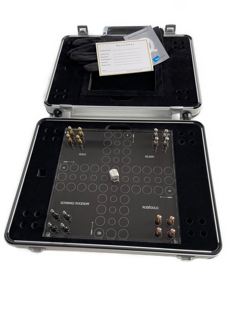 Ludo sterling silver pieces on board - Ludo Silber Spielsteine auf Spielbrett