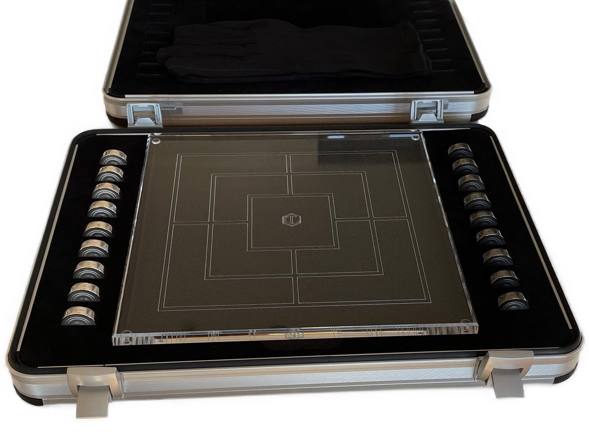 Board Game Nine Mens Morris silver black pieces on hold - Brettspiel Mühle Silber Schwarz Spielsteine in Halterung