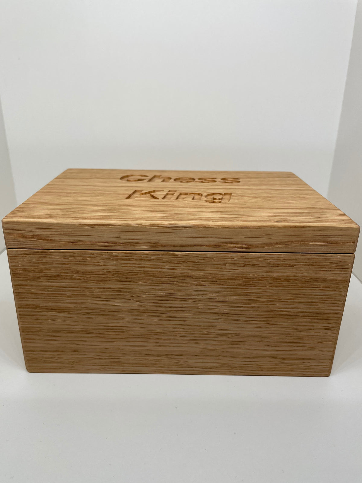 Oakwood case chess king - Eichenholzetui Schachfigur König