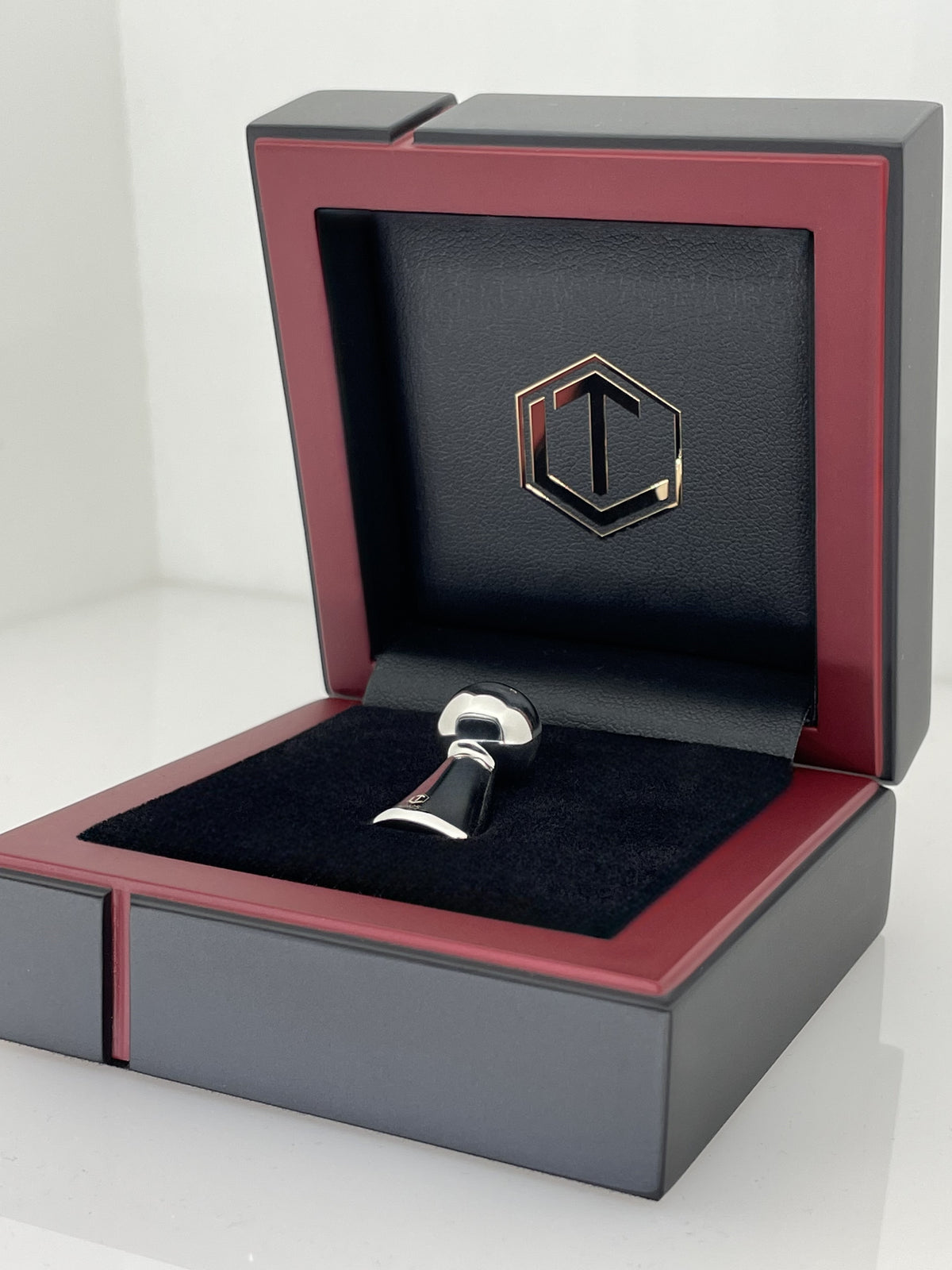 Play Figurine Sterling Silver in Black Case - Spielfigur Sterlingsilber im Etui