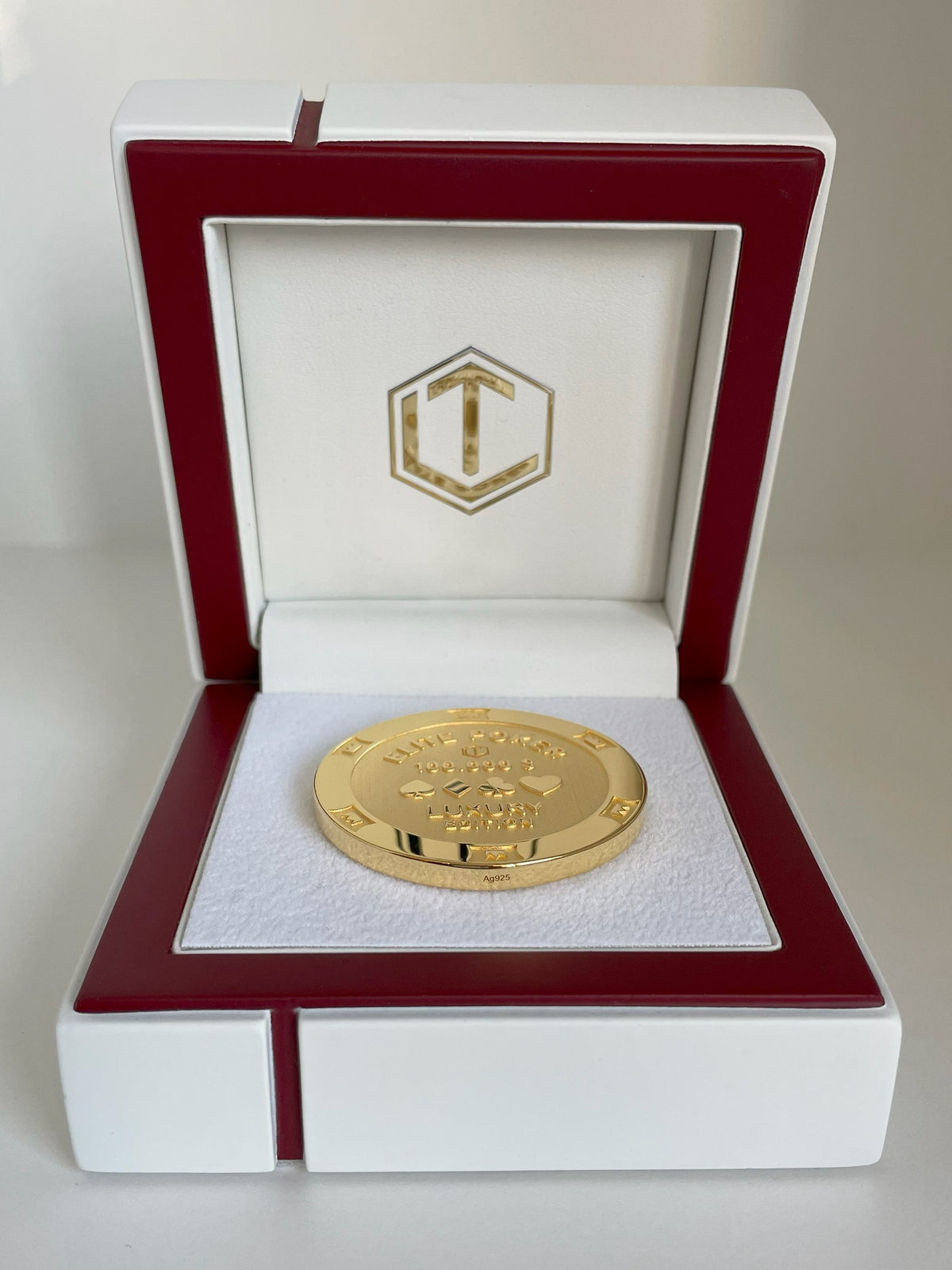 Poker Chip Silver 18-karat gold plated in white case front - Poker Chip Silber 18 Karat vergoldet