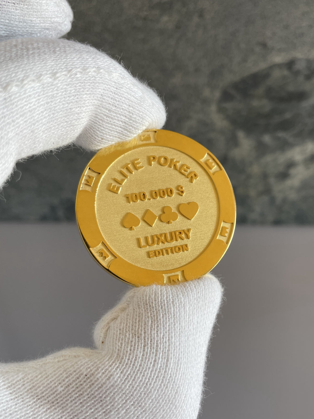Poker Chip Silver 18k gold plated in hand