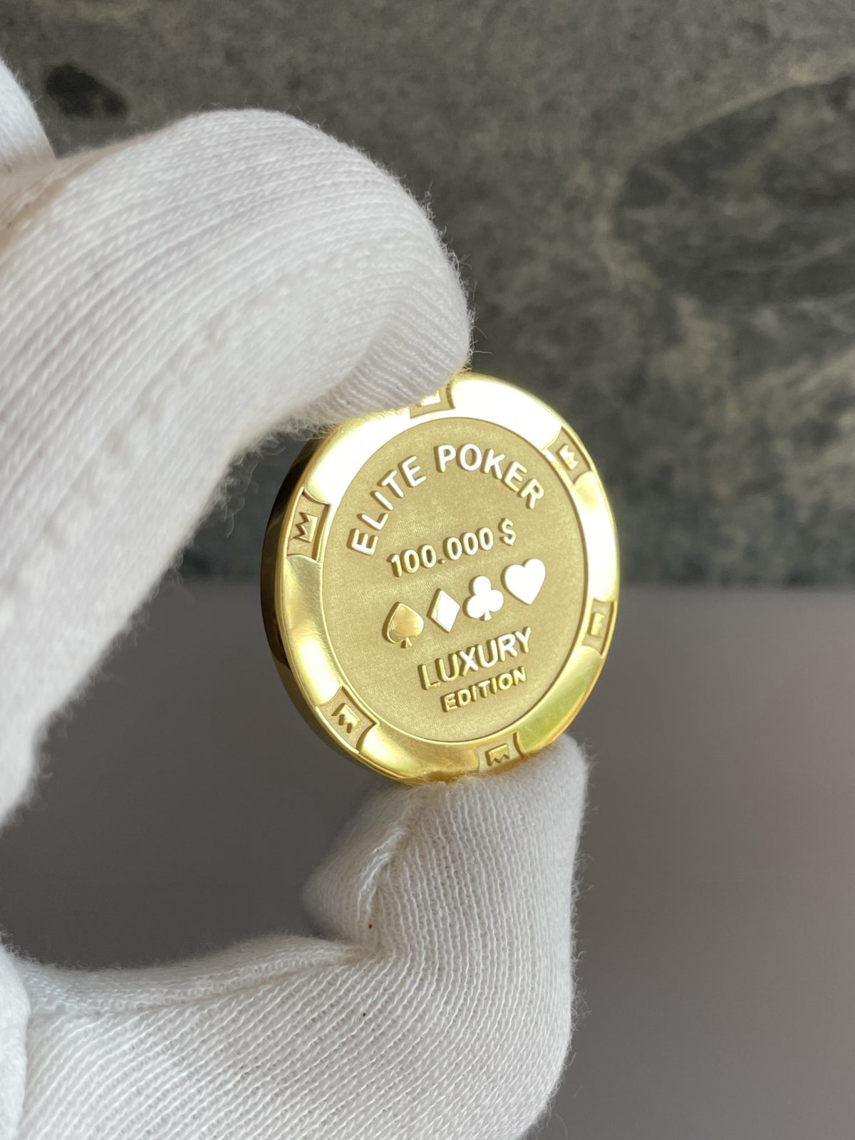 Poker Chip Silver 18k gold plated in hand
