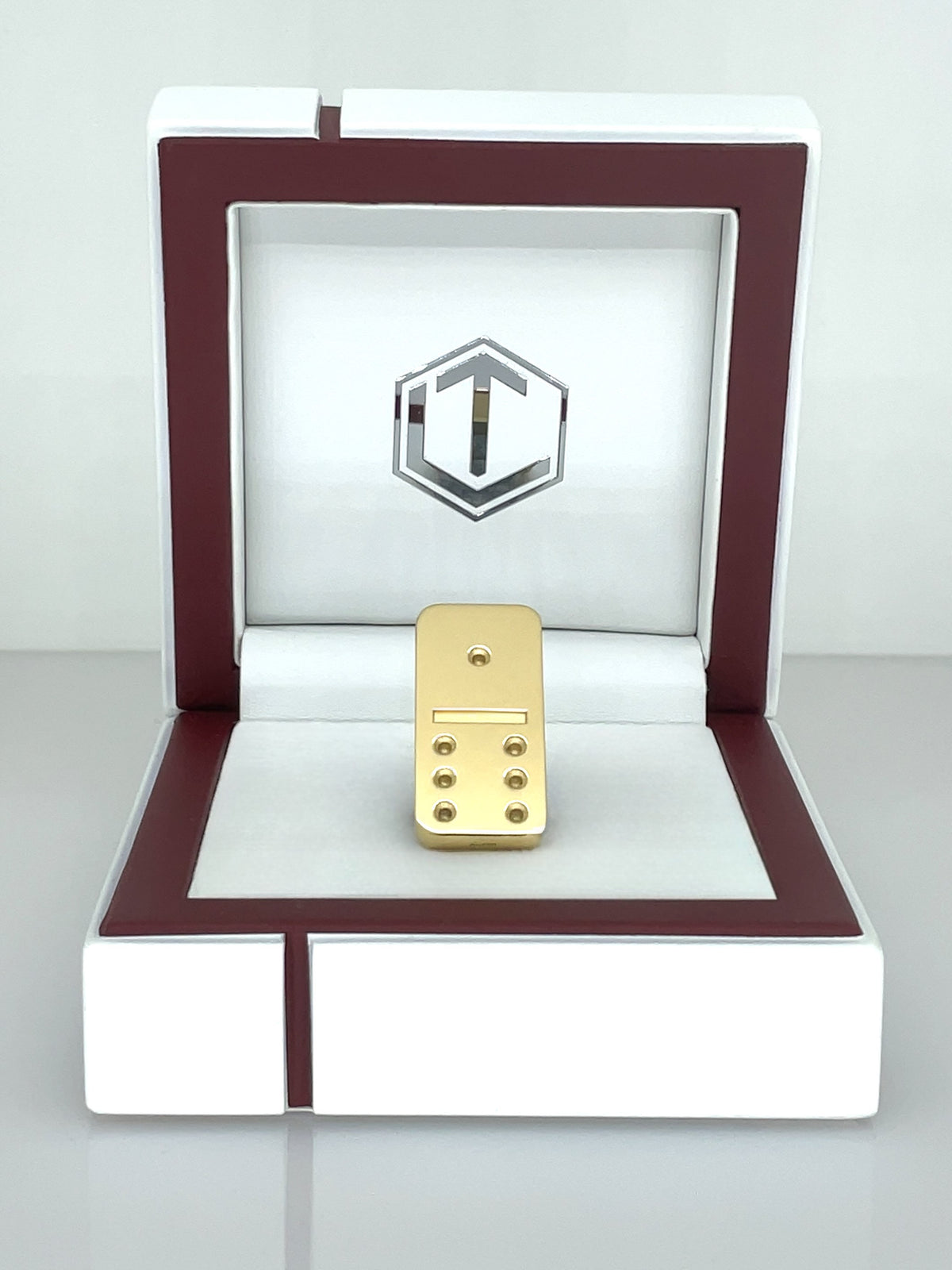 Solid 18-Karat Domino Tile in white case - Dominostein 18 Karat Gold im Etui
