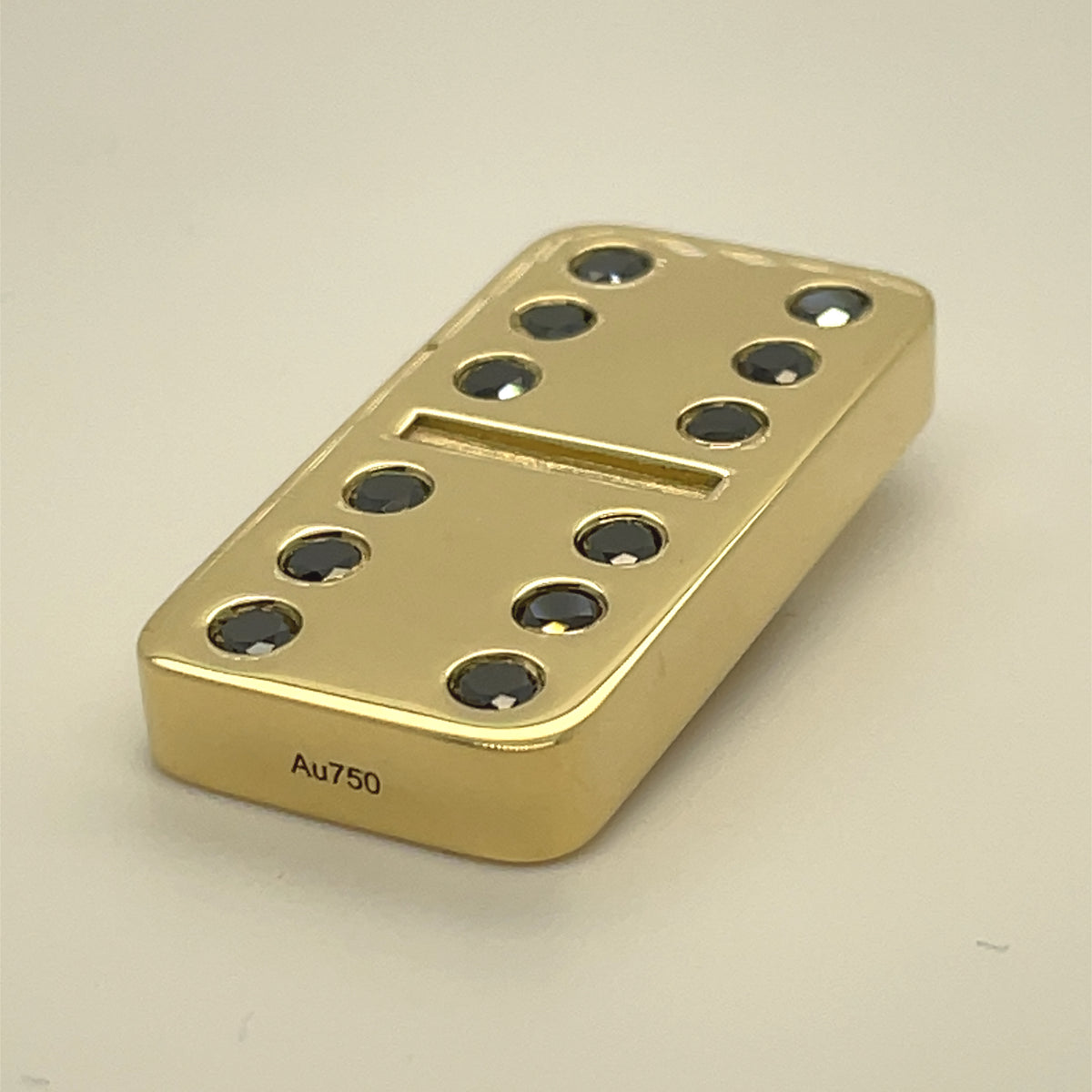 Solid 18-Karat Gold Domino Tile with Diamonds Lying - Dominostein 18 Karat Gold 