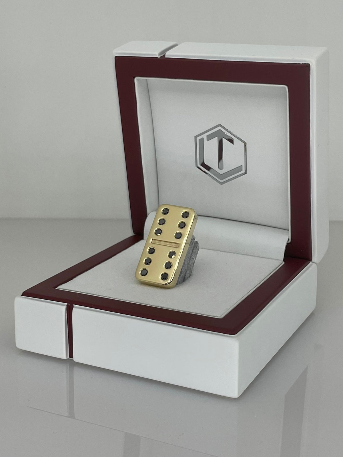 Solid 18-Karat Gold Domino Tile with Diamonds in white case - Dominostein 18 Karat Gold im Etui