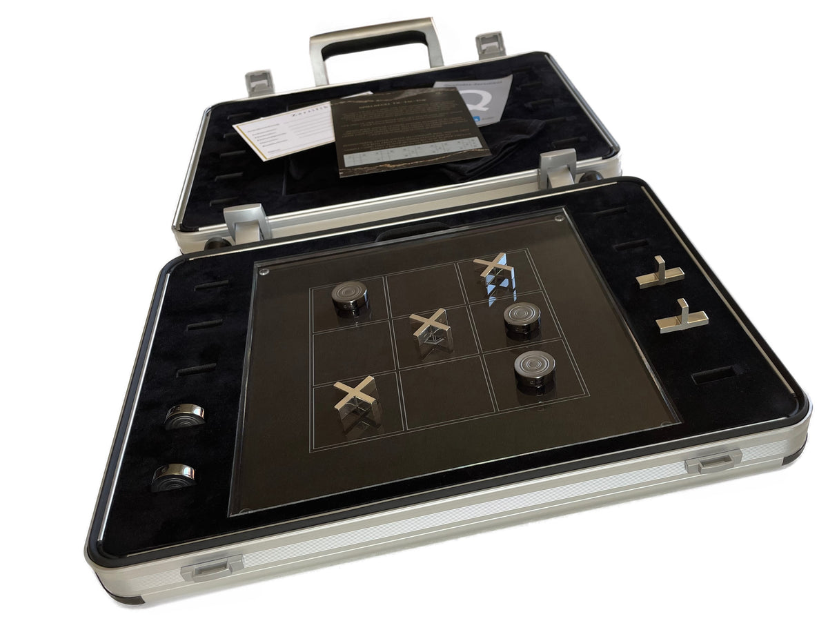 Solid Board Game Tic Tac Toe in Sterling Silver - Tic-Tac-Toe Brettspiel in Silber im Koffer