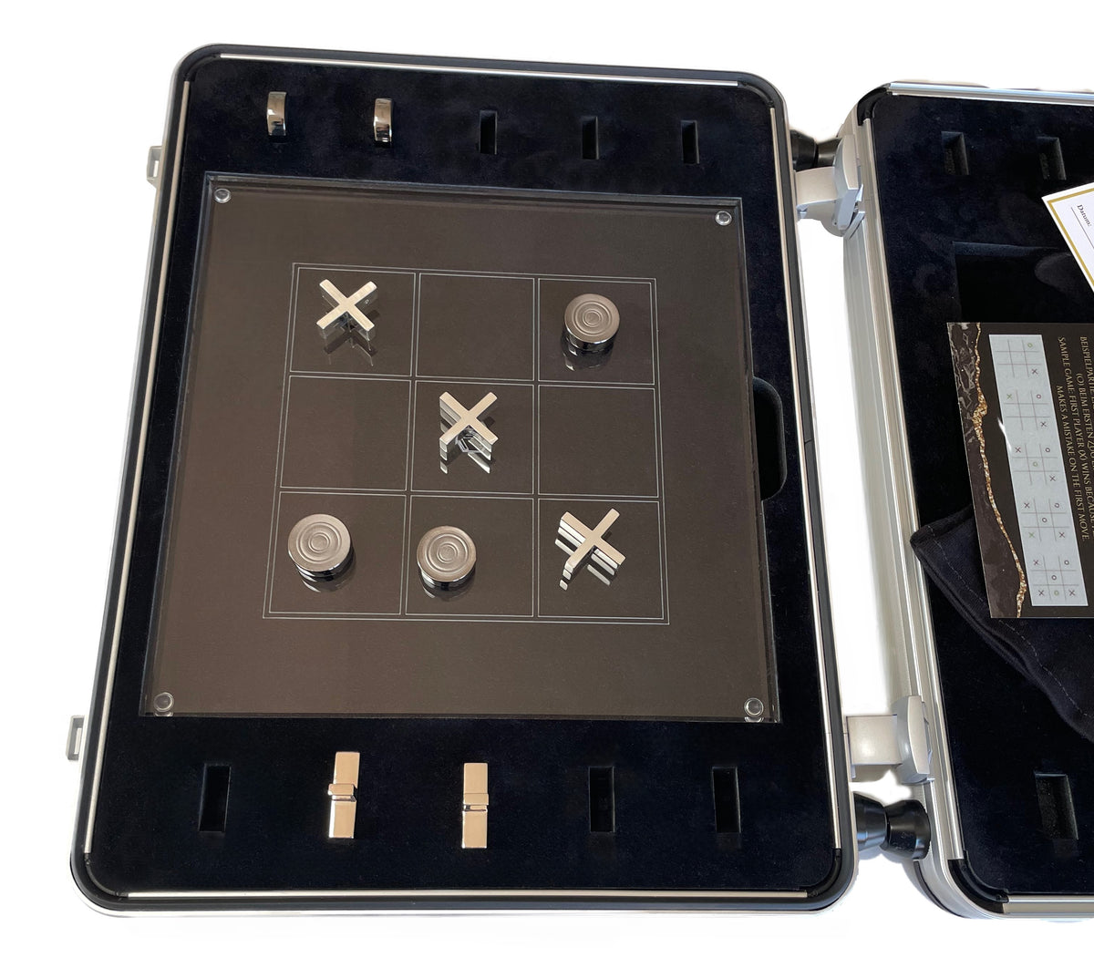 Solid Board Game Tic Tac Toe in Sterling Silver - Tic-Tac-Toe Brettspiel in Silber im Koffer