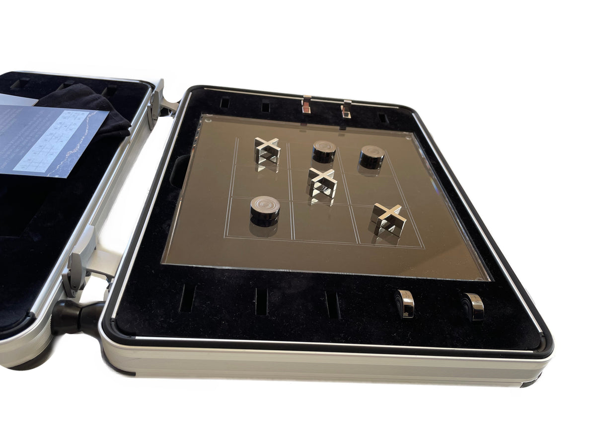Solid Board Game Tic Tac Toe in Sterling Silver - Tic-Tac-Toe Brettspiel in Silber im Koffer