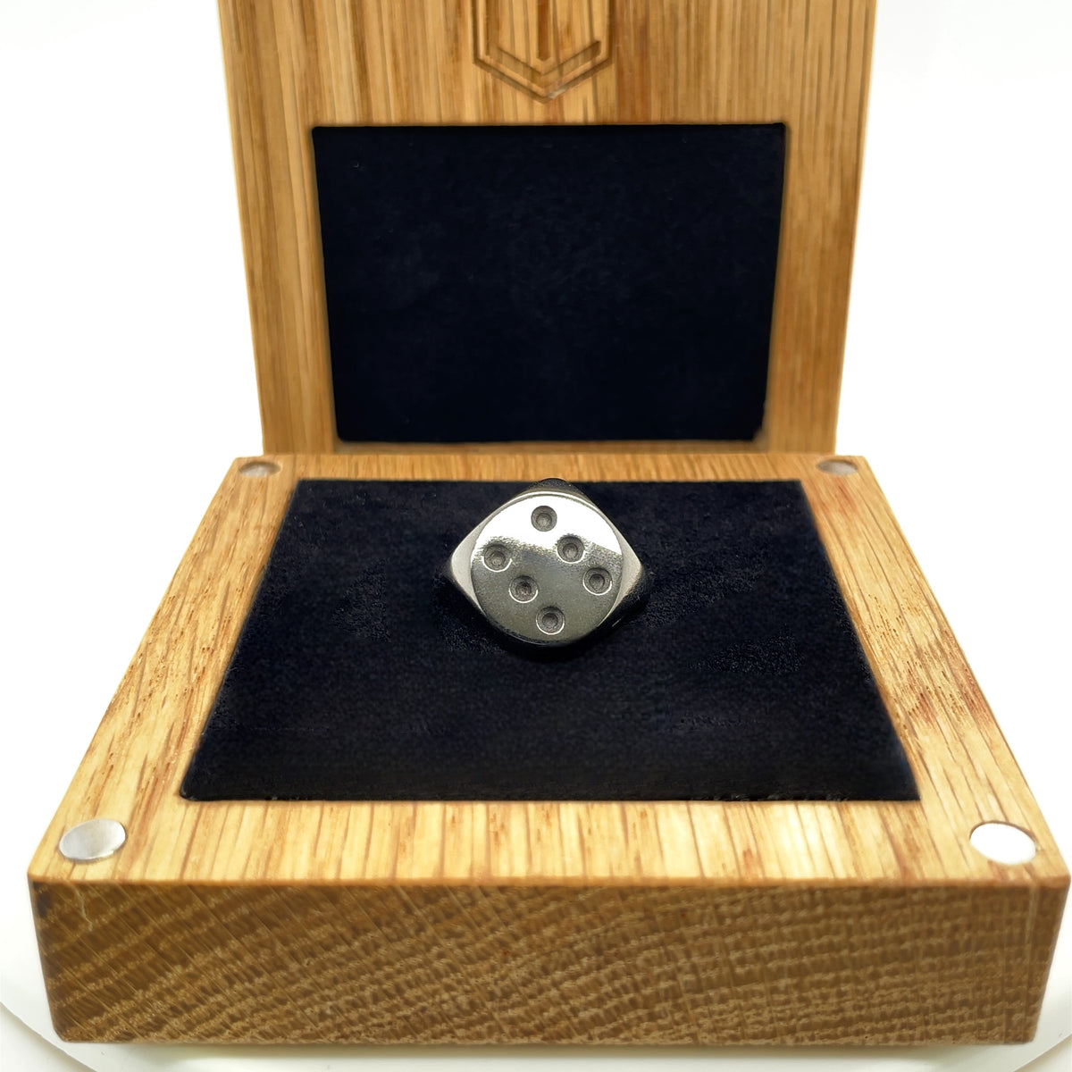 Solid Silver Dice black rhodium-plated in oakwood case - Silberwürfel schwarz rhodiniert im Etui