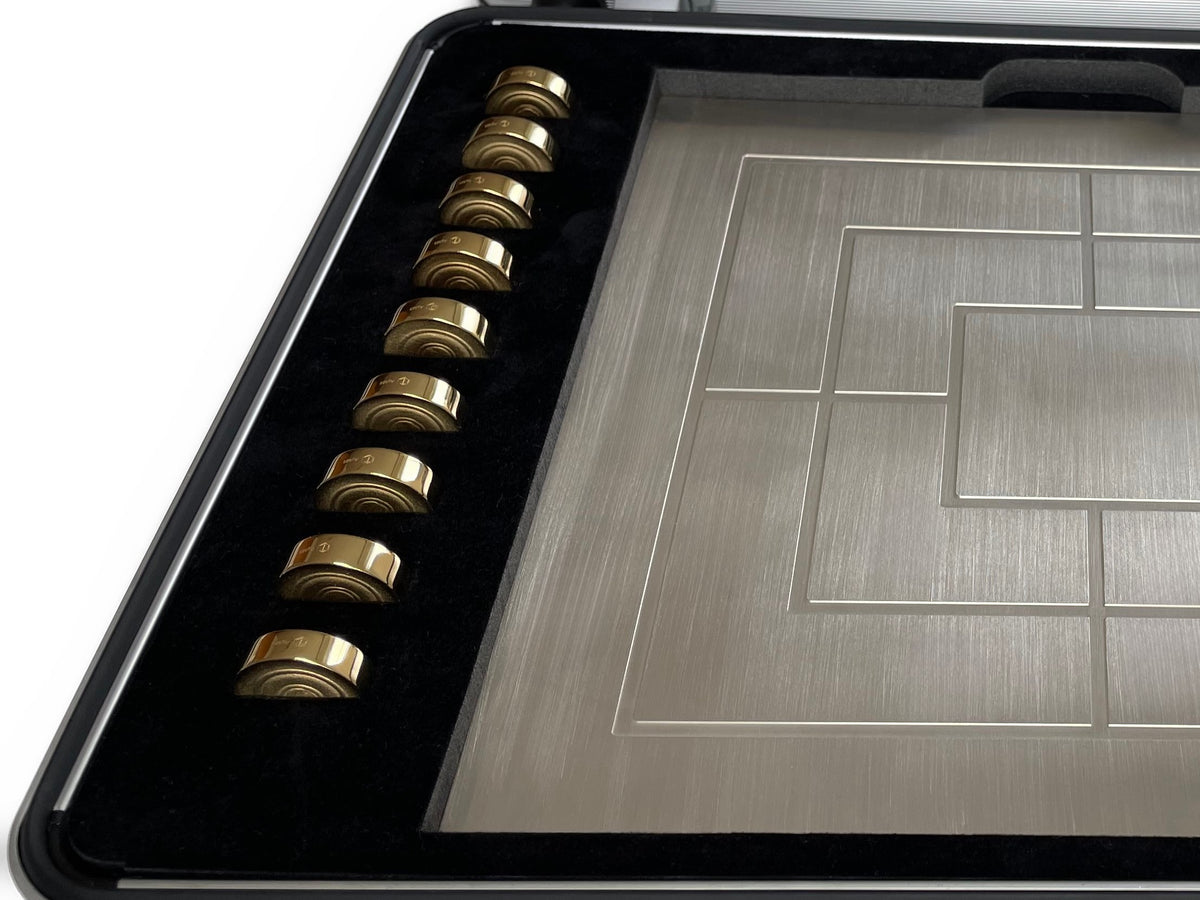 Solid Silver Nine Mens Morris Silver 18-karat Gold-plated in case - Mühlespiel aus Silber Gold Halterung links