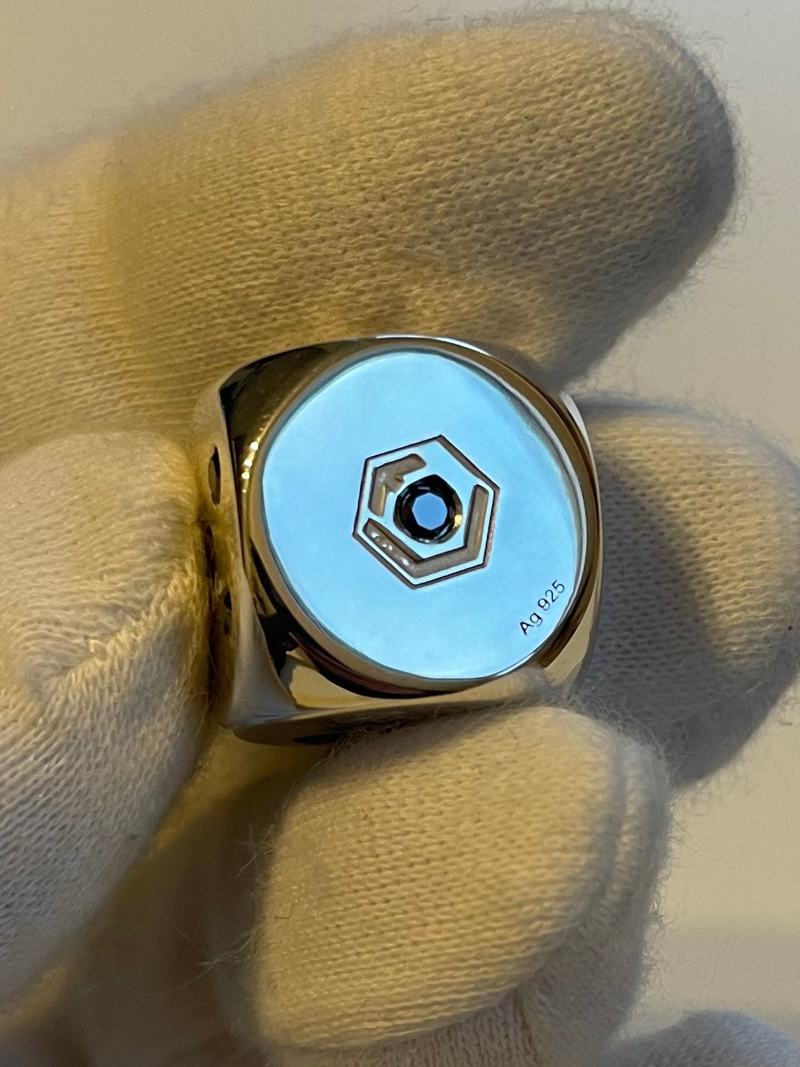 Solid Silver dice with diamonds polished in hand - Silberwürfel poliert mit Diamanten in der Hand