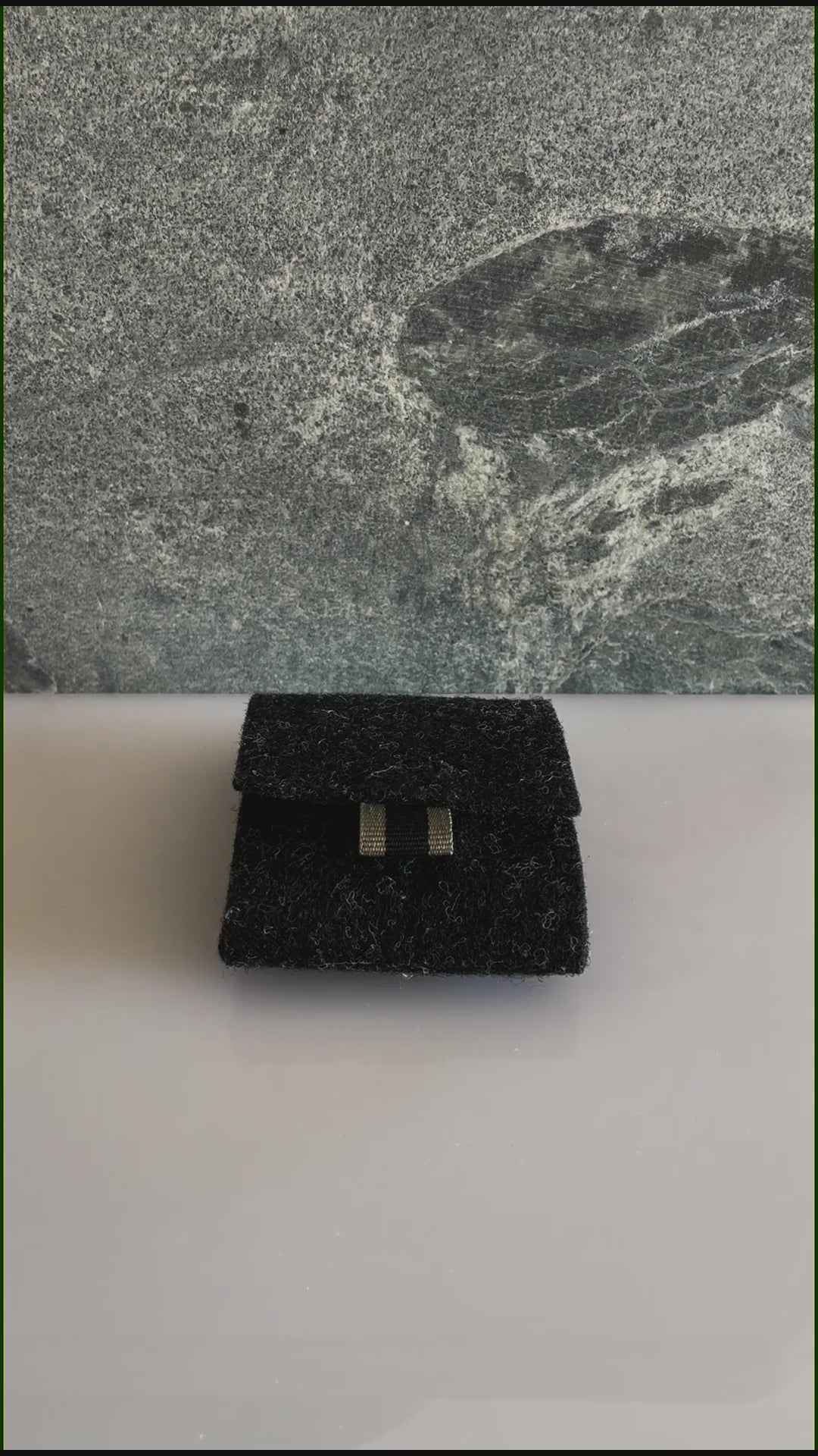 Dice Silver 16mm brushed presented with case