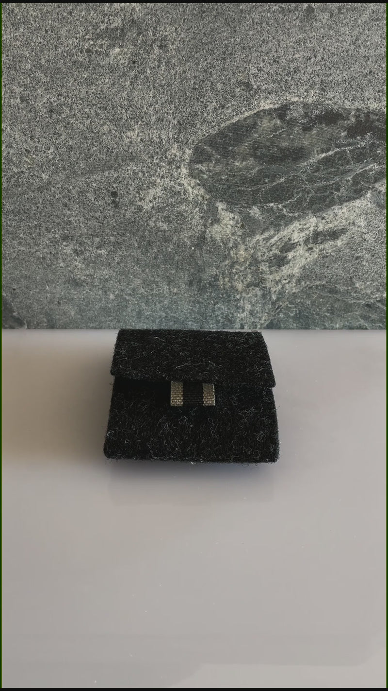 Dice Silver 16mm brushed presented with case
