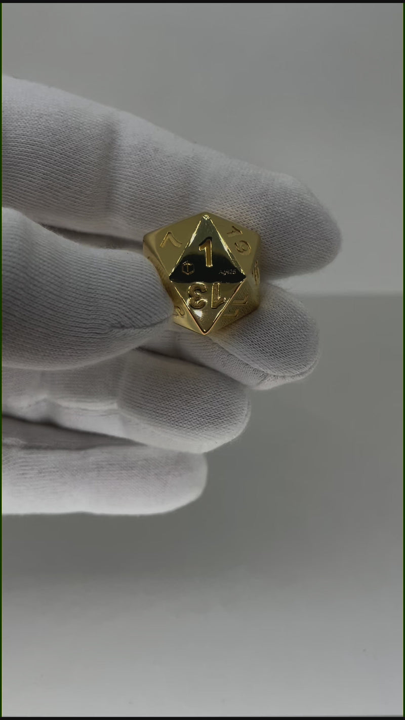 D20 Silver Dice 18k gold-plated in hand