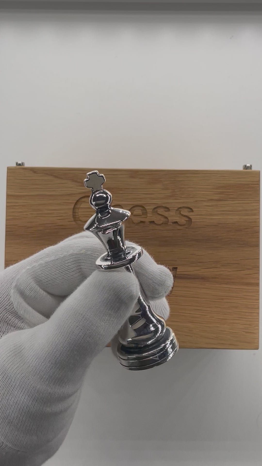 Chess King Silve in oak case