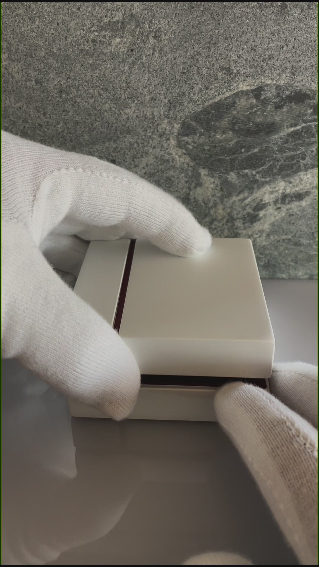 Dice Silver with Diamonds presented with case