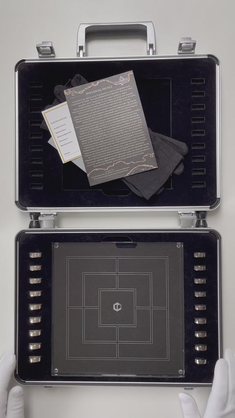 NineMens Morris Game presented in case