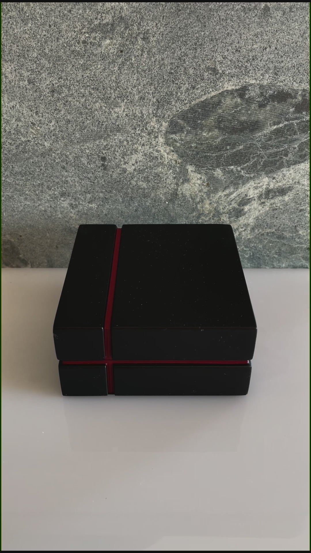 Dice 1 Ounce Fine Silver polished presented with black case