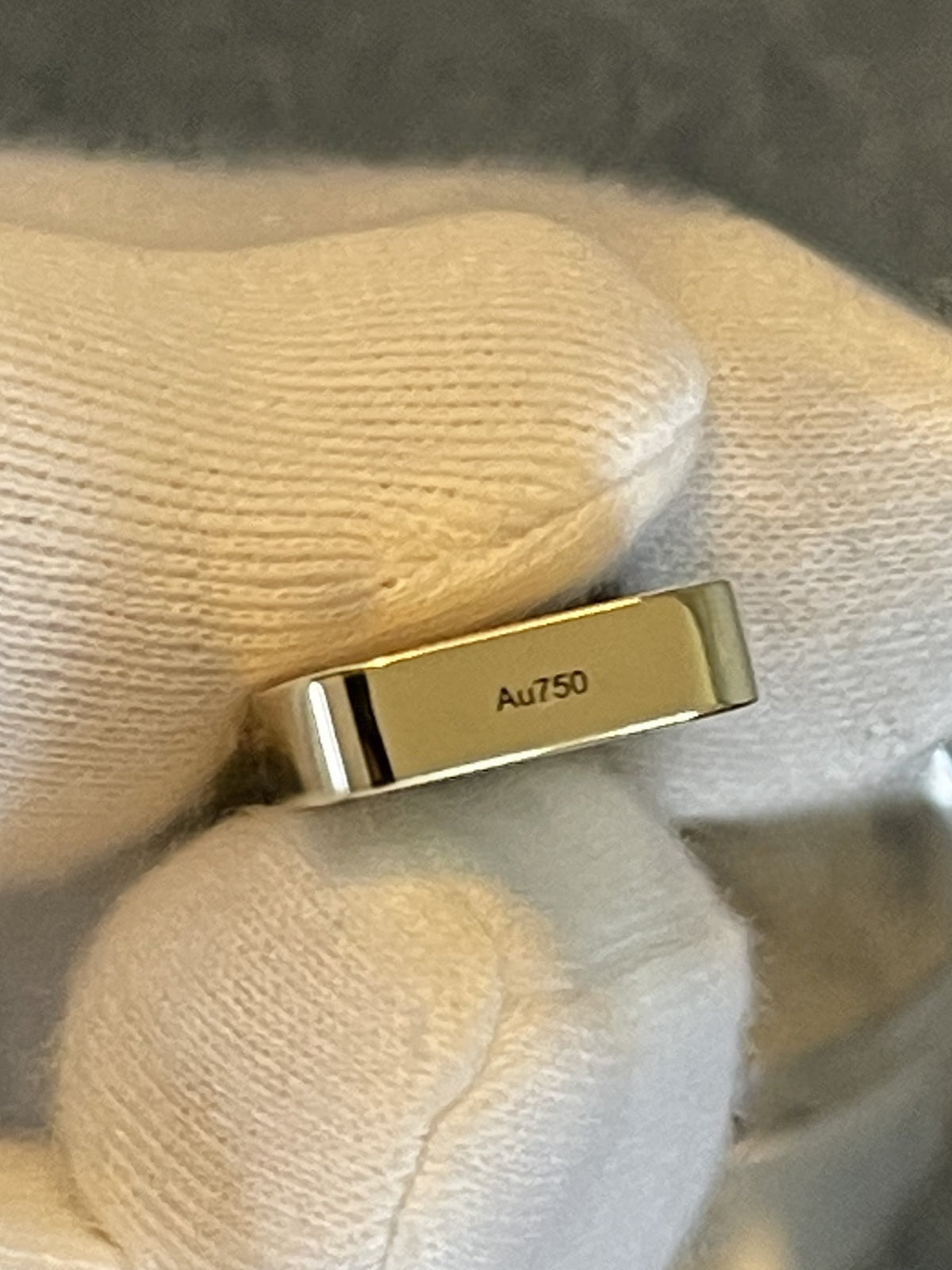 Solid 18-Karat Gold Domino Tile with Diamonds hallmark - Dominostein 18 Karat Gold Punzierung