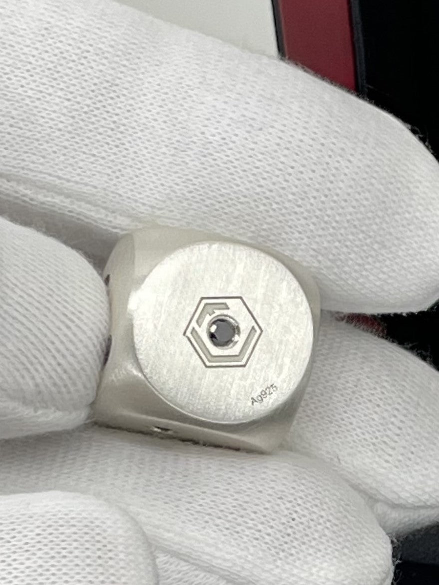 Solid Brushed Silver Dice with Diamonds in Hand - Silberwürfel mit Diamanten in der Hand